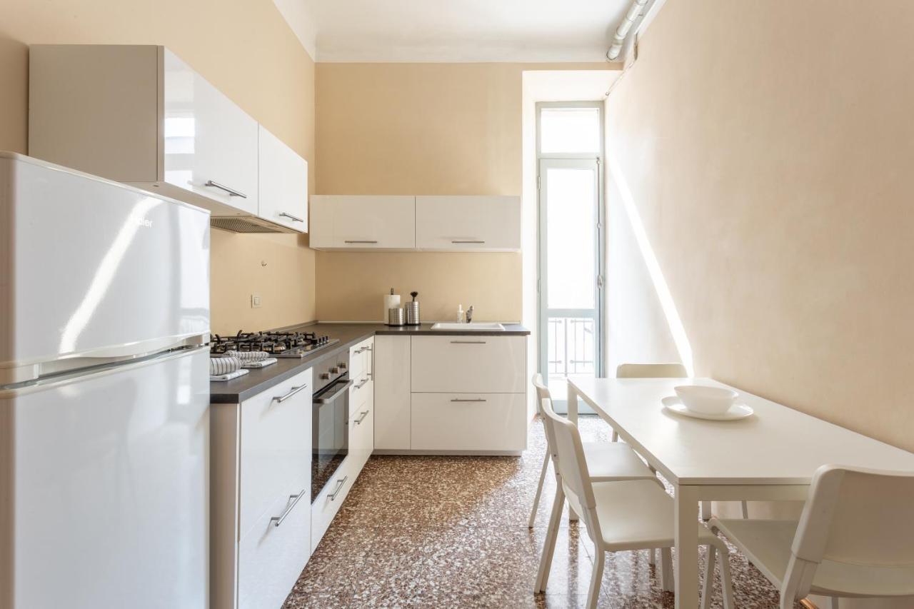 Suite Cavour By Icasamia It Varese Exterior foto